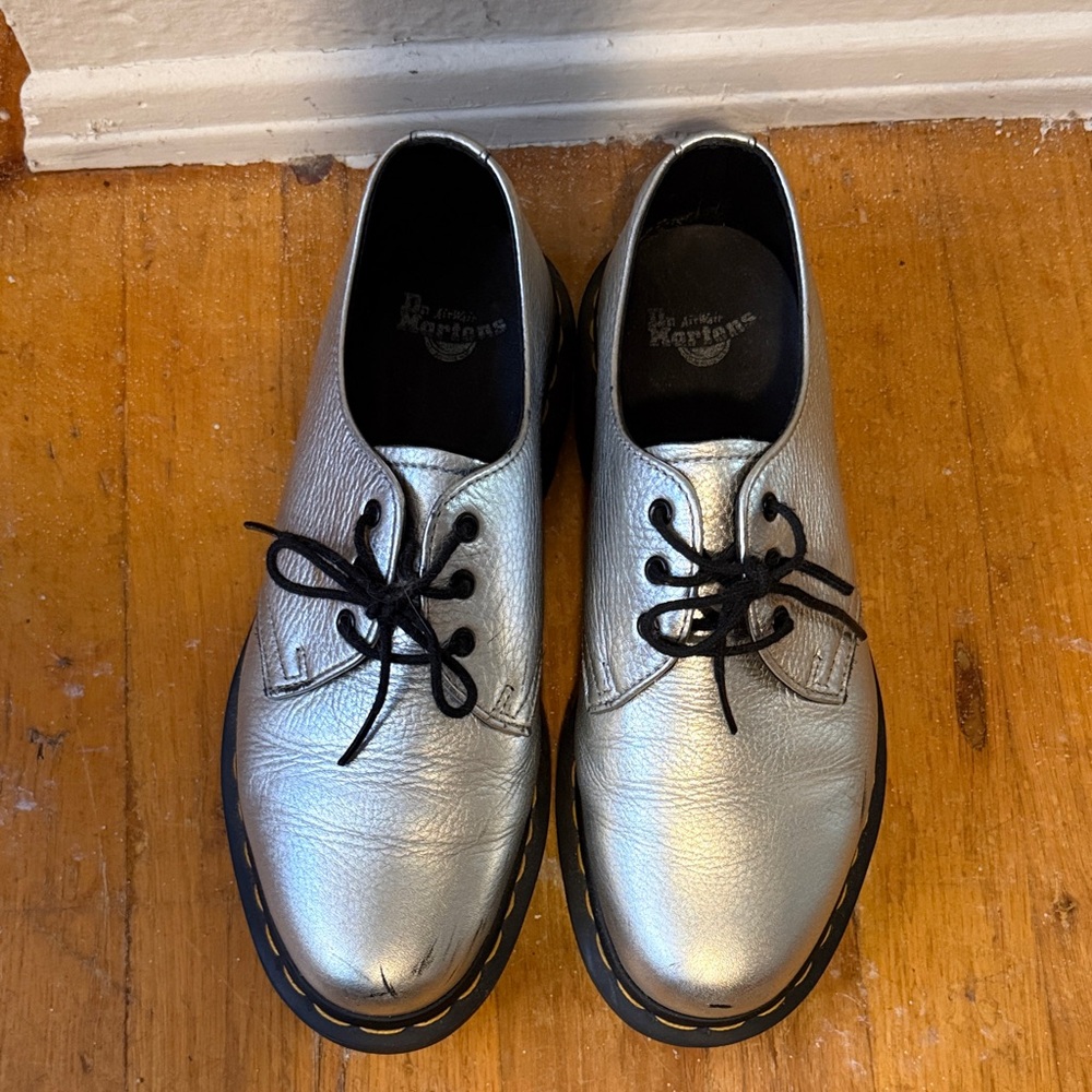 Dr. Martens Metallic 1461 Silver Oxfords